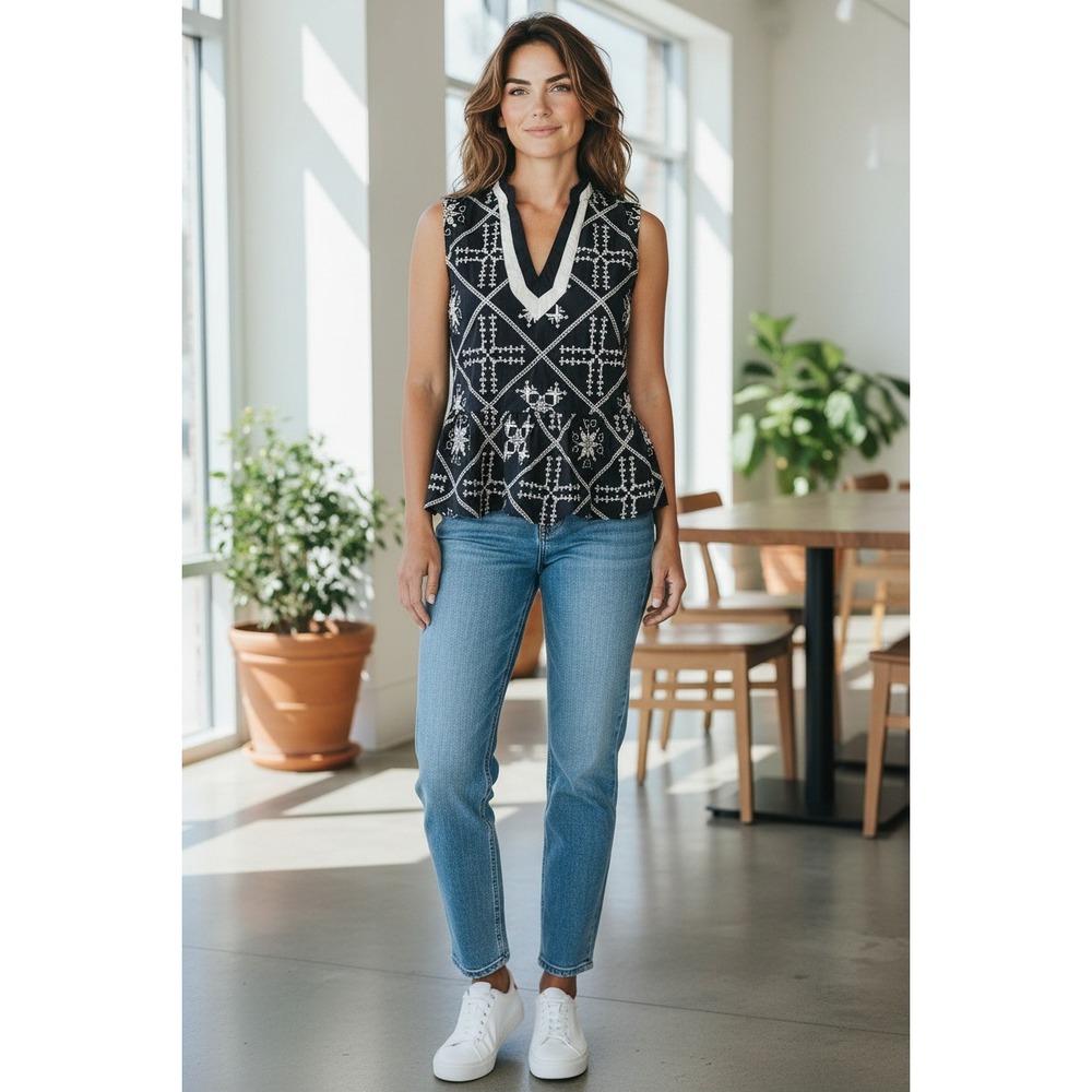 Entro Navy/White Peplum Tank Top Size Small